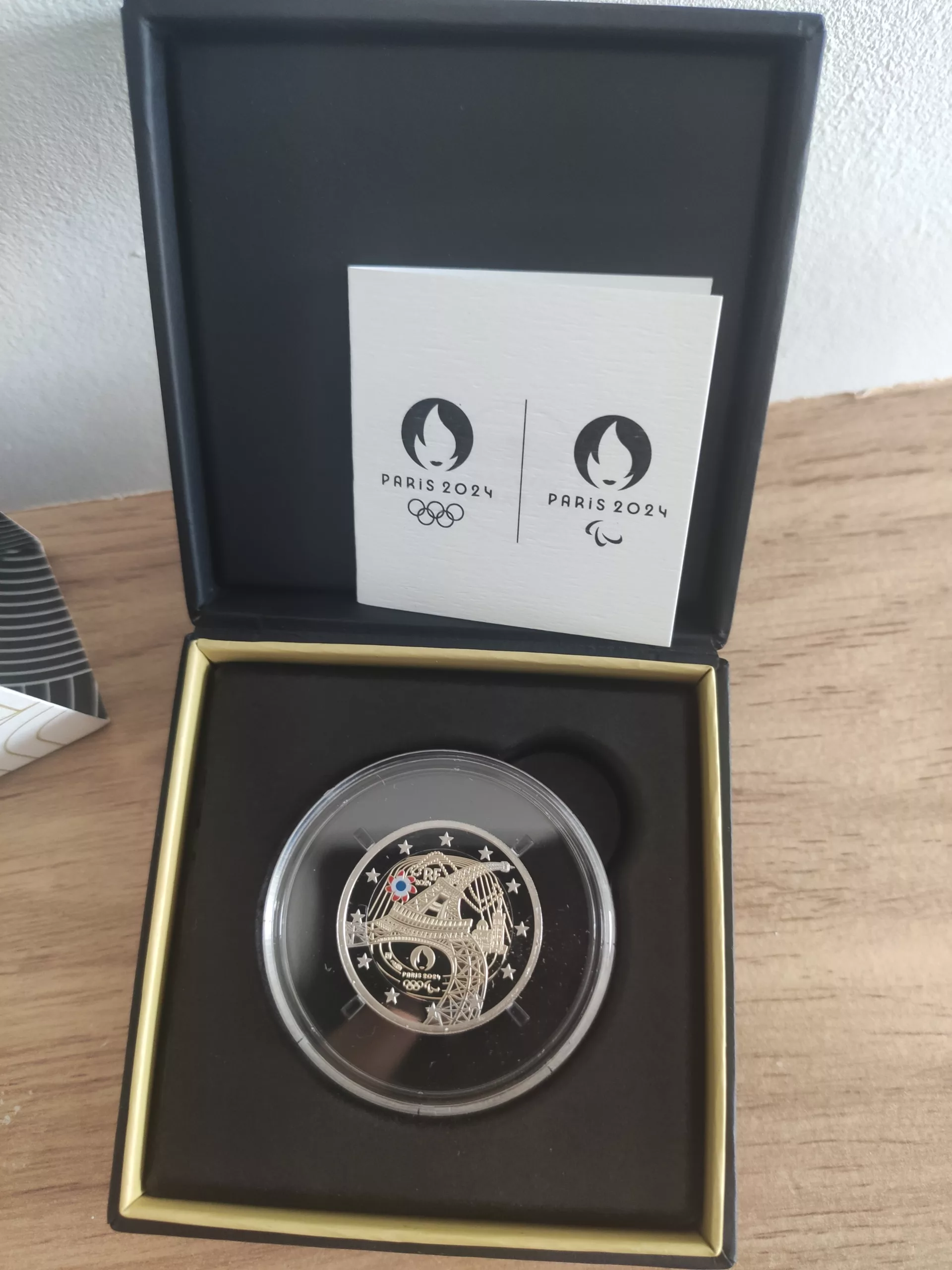 2€ BE Colorisée France 2024 – Tour Eiffel